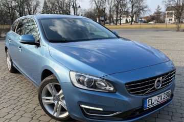 Volvo V60 D6 AWD Plug-in Hybrid Momentum